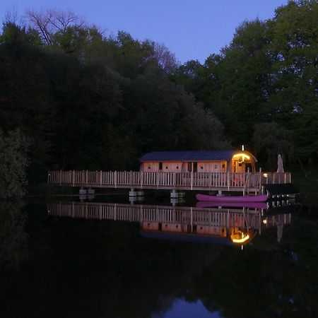 Domaine De La Clauzade Bed & Breakfast Saint-Germain-les-Vergnes Exterior photo