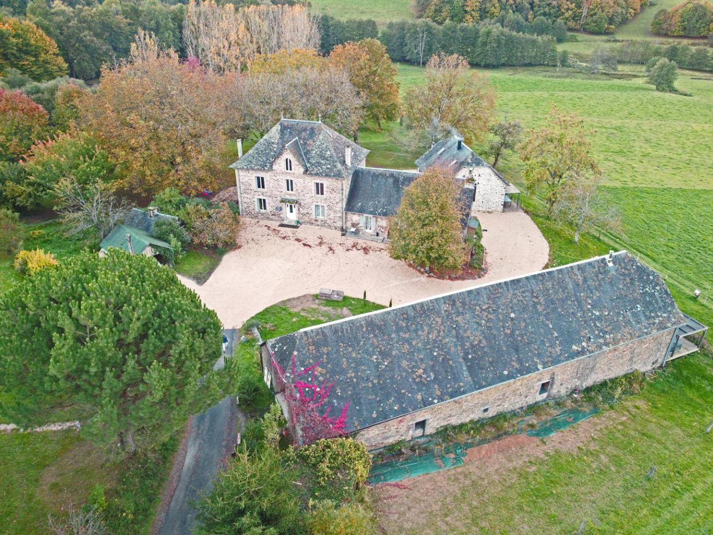 Domaine De La Clauzade Bed & Breakfast Saint-Germain-les-Vergnes Exterior photo