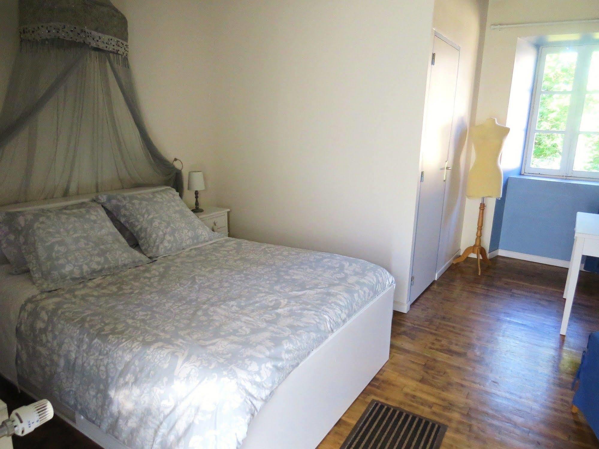 Domaine De La Clauzade Bed & Breakfast Saint-Germain-les-Vergnes Exterior photo