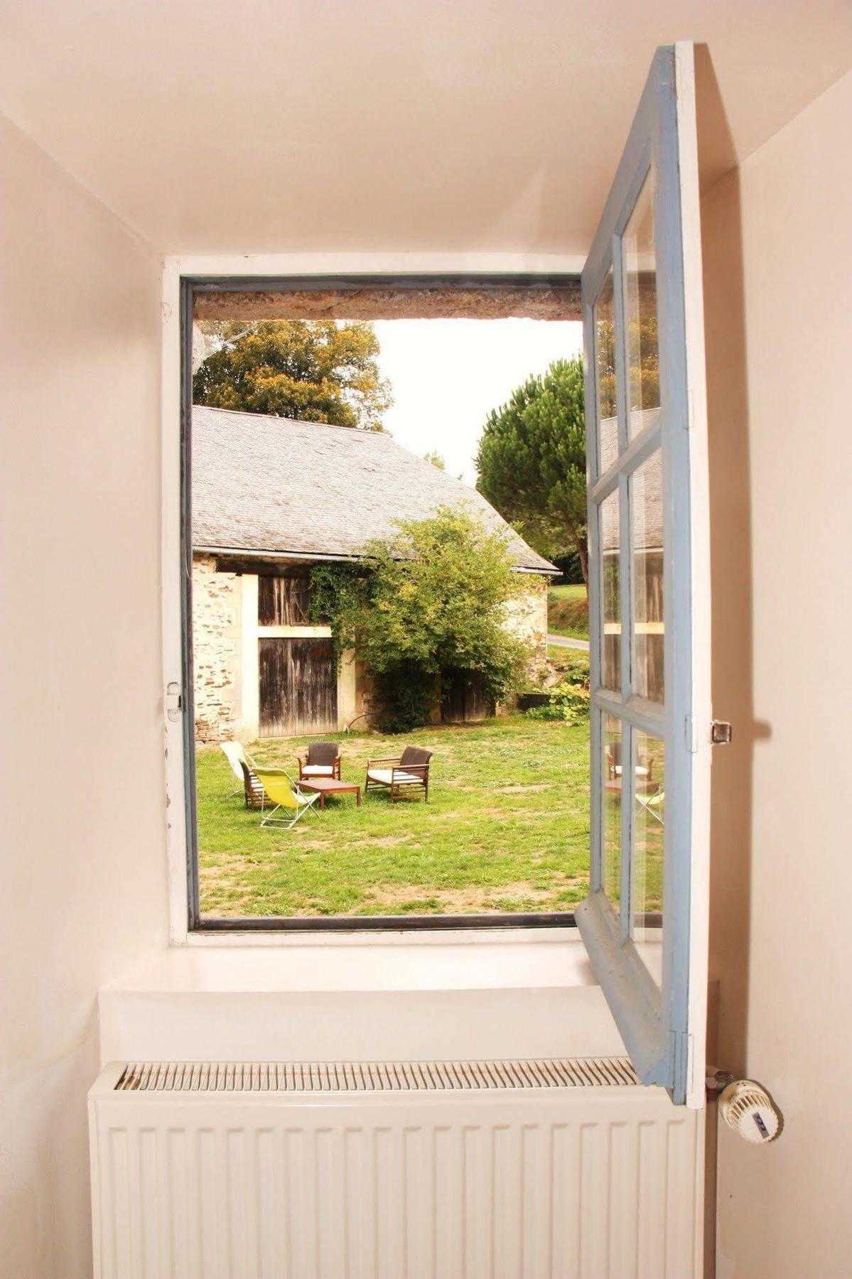 Domaine De La Clauzade Bed & Breakfast Saint-Germain-les-Vergnes Exterior photo