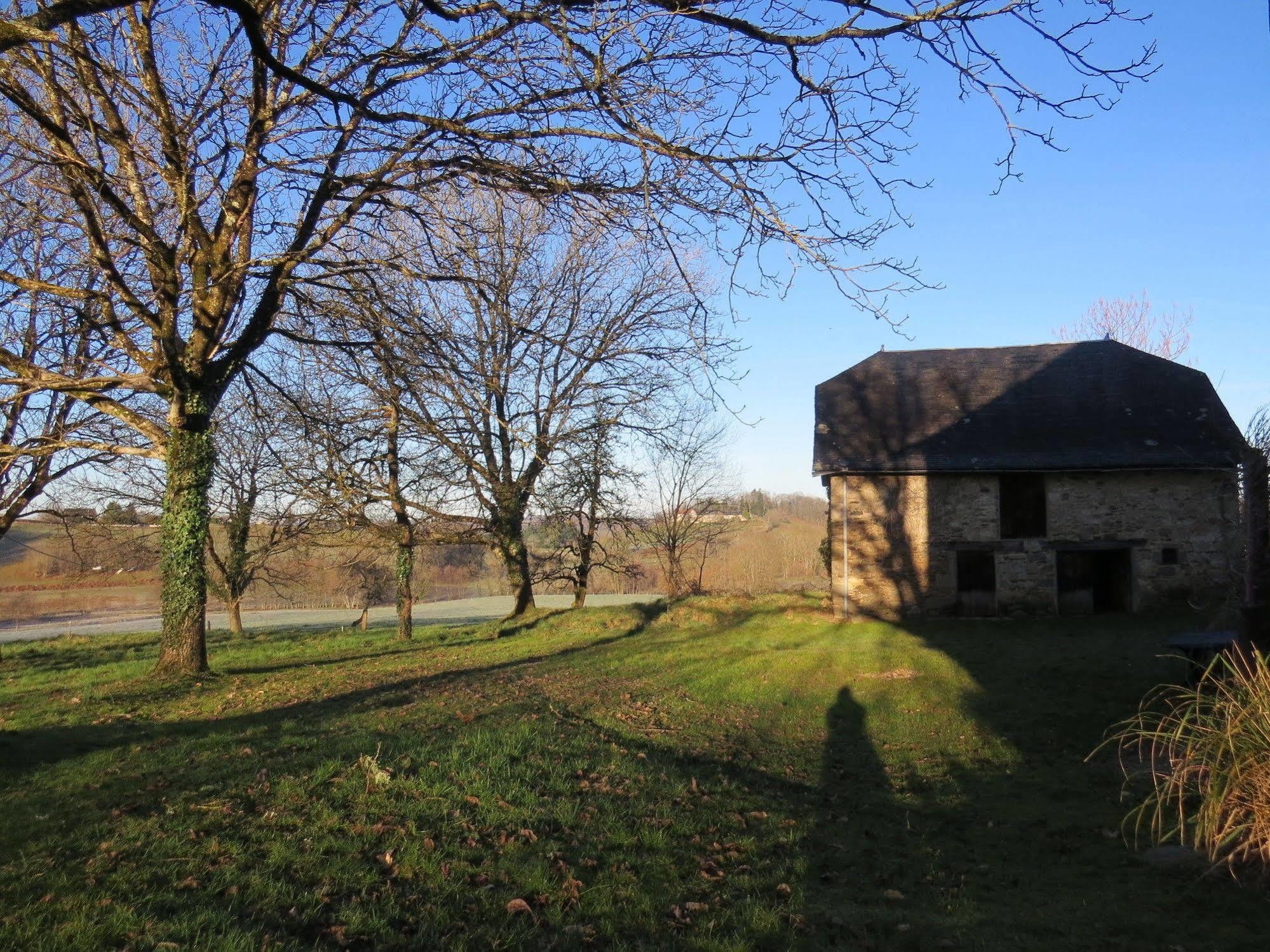 Domaine De La Clauzade Bed & Breakfast Saint-Germain-les-Vergnes Exterior photo